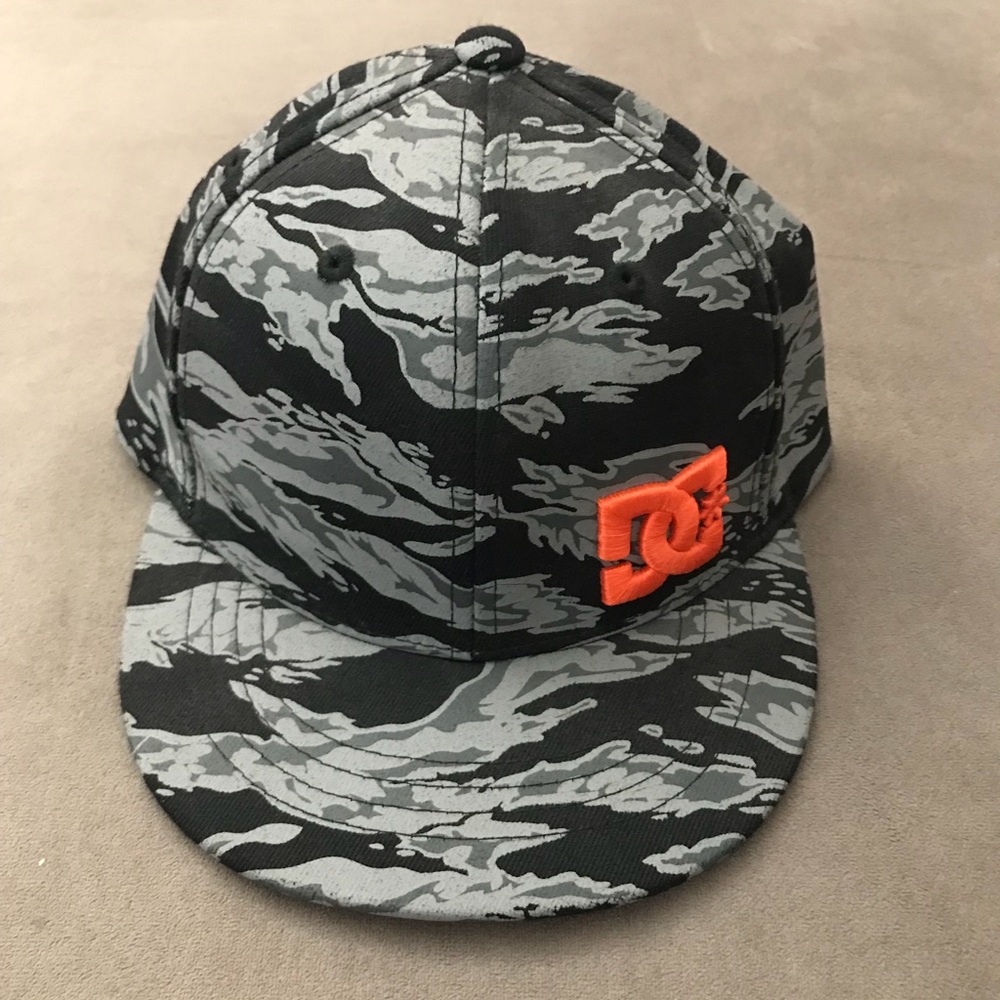 Youth DC flexfit hat